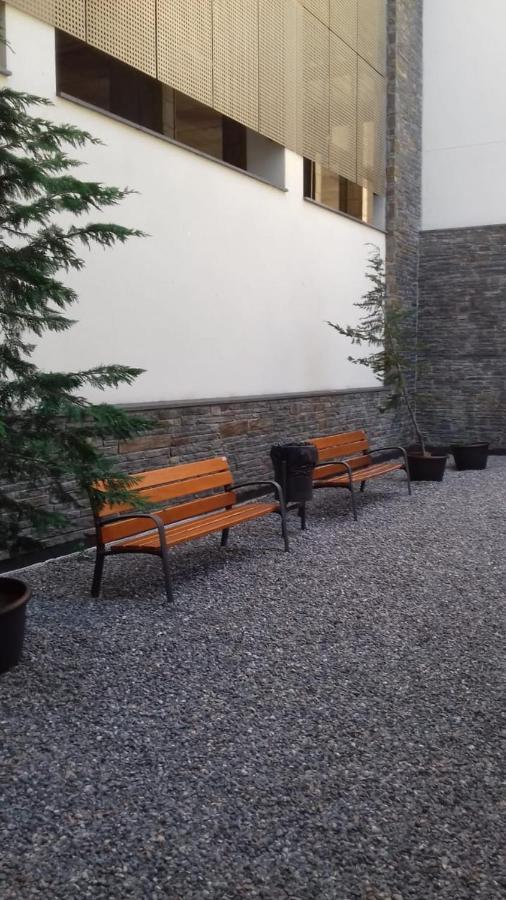 Comfortable Studio With Mountain View In Arinsal 40 M² + Ski Storage Exterior photo