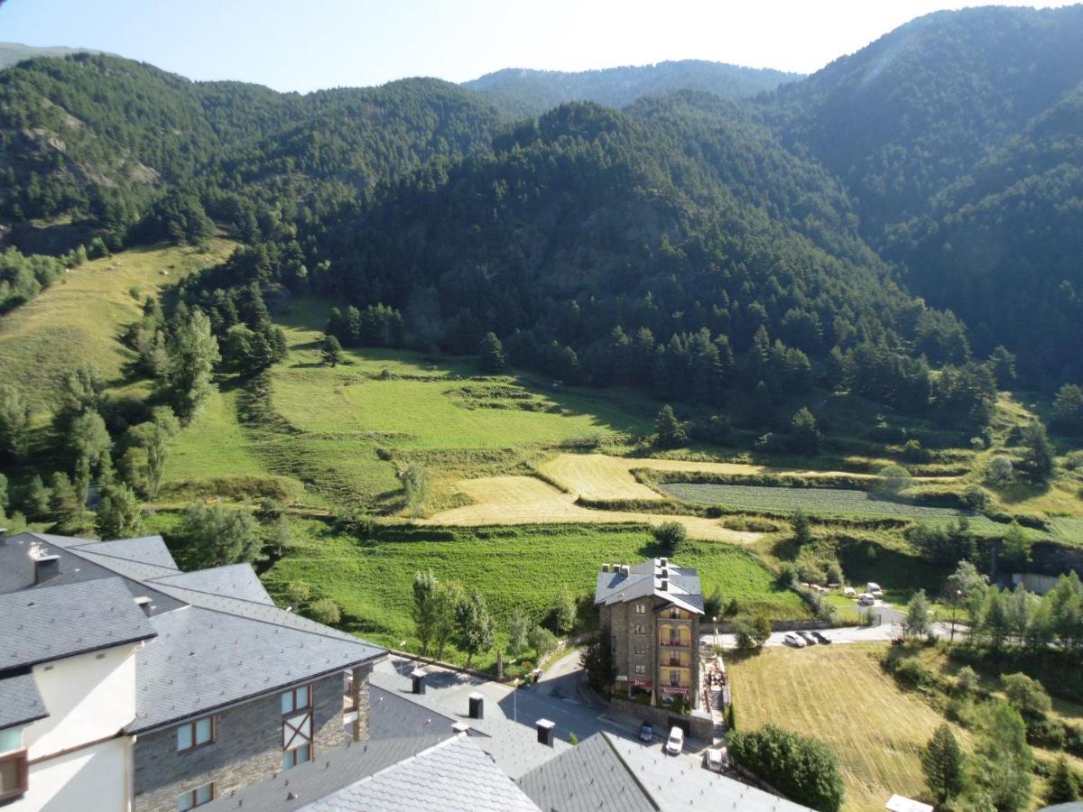 Comfortable Studio With Mountain View In Arinsal 40 M² + Ski Storage Exterior photo