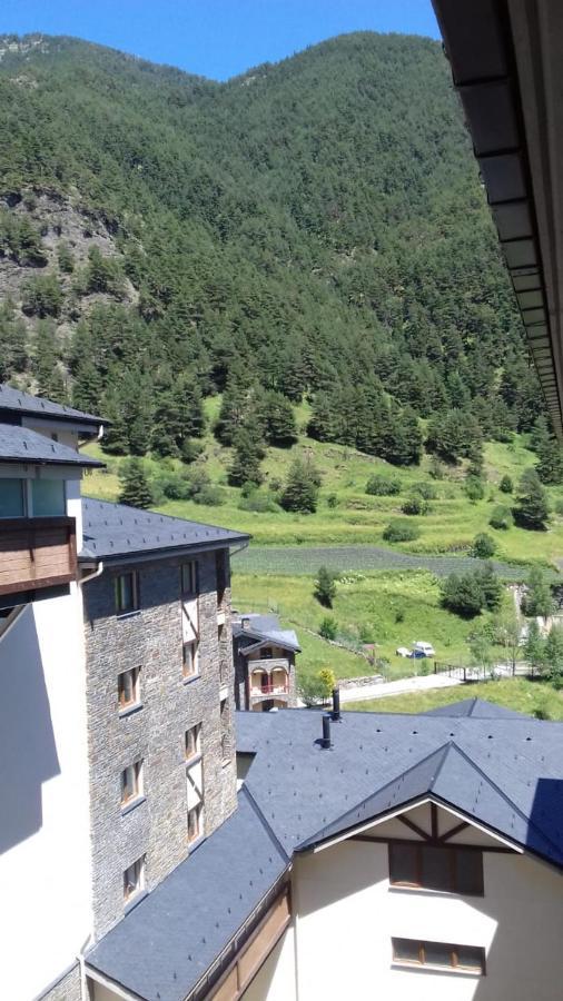 Comfortable Studio With Mountain View In Arinsal 40 M² + Ski Storage Exterior photo