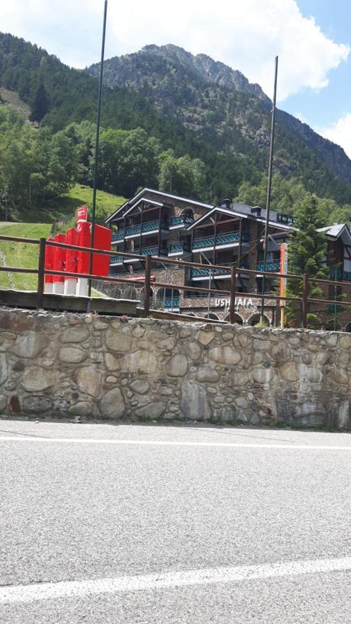 Comfortable Studio With Mountain View In Arinsal 40 M² + Ski Storage Exterior photo